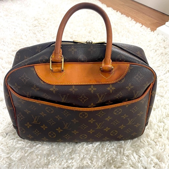 Louis Vuitton Brown Monogram Deauville Bag - Picture 3 of 16